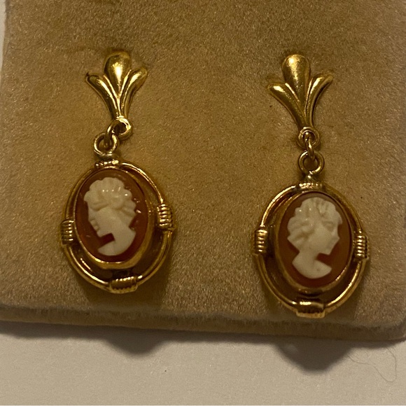 Vintage 14k gold marked cameo oval fan shell dangle post earrings as is - Picture 13 of 14